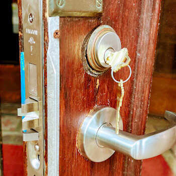 Lever handle installation on a Buffalo NY residential door