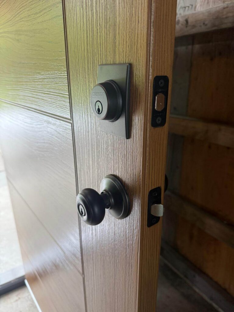 Medina NY locksmith - deadbolt installation Installing a knob and deadbolt set in Medina, NY - Defense Locksmith mobile locksmith